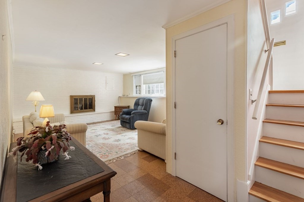 27 Kettering Road Norwood, MA 02062 - Photo 22 of 36