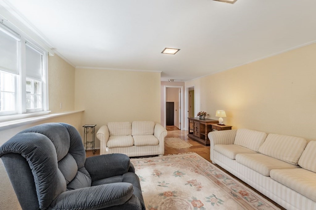 27 Kettering Road Norwood, MA 02062 - Photo 23 of 36