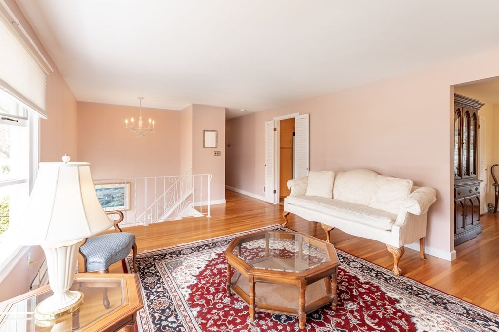 27 Kettering Road Norwood, MA 02062 - Photo 5 of 36