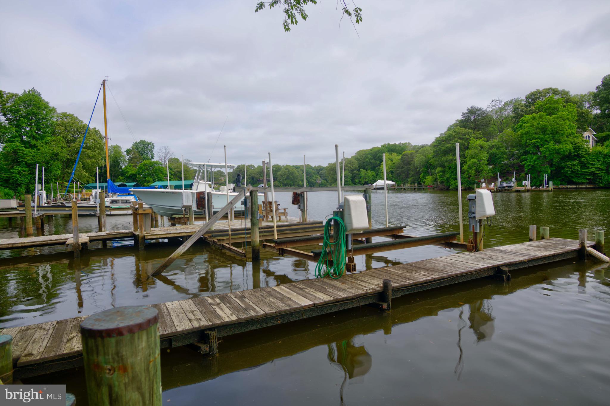 233 List Avenue Pasadena, MD 21146 - Photo 12 of 27 Second dock