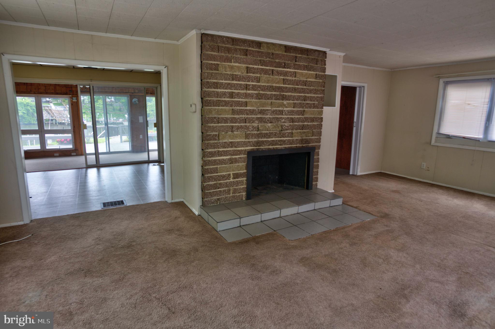 233 List Avenue Pasadena, MD 21146 - Photo 16 of 27 Lower unit family room