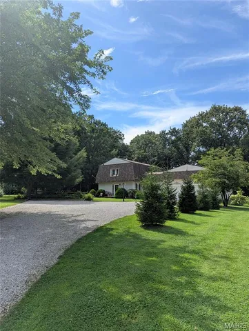 $379,900 | 7 Fisher Lane, Greenville, IL 62246