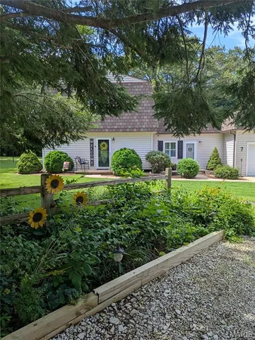 $379,900 | 7 Fisher Lane, Greenville, IL 62246