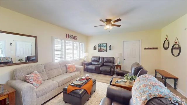 $379,900 | 7 Fisher Lane, Greenville, IL 62246