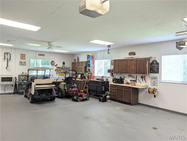 $379,900 | 7 Fisher Lane, Greenville, IL 62246