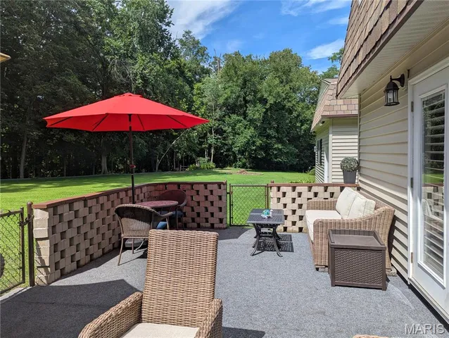 $379,900 | 7 Fisher Lane, Greenville, IL 62246