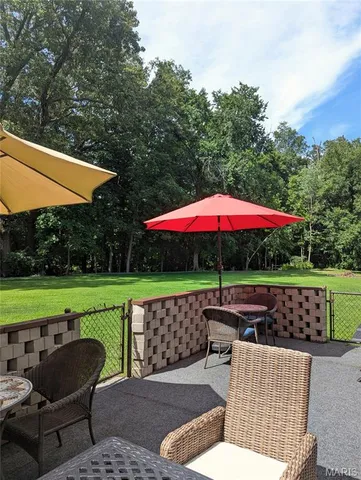 $379,900 | 7 Fisher Lane, Greenville, IL 62246