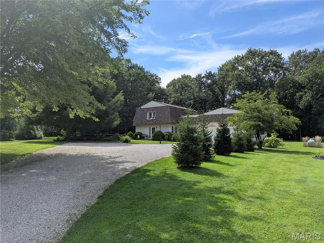 $379,900 | 7 Fisher Lane, Greenville, IL 62246