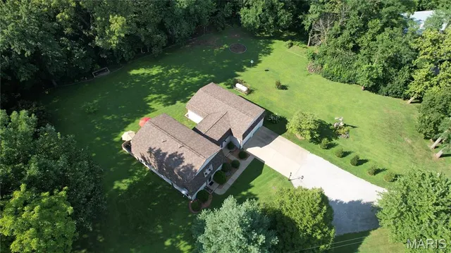 $379,900 | 7 Fisher Lane, Greenville, IL 62246