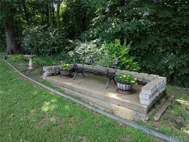 $379,900 | 7 Fisher Lane, Greenville, IL 62246