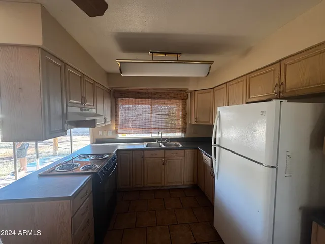 $1,650 | 3801 West Poinsettia Drive, Phoenix, AZ 85029
