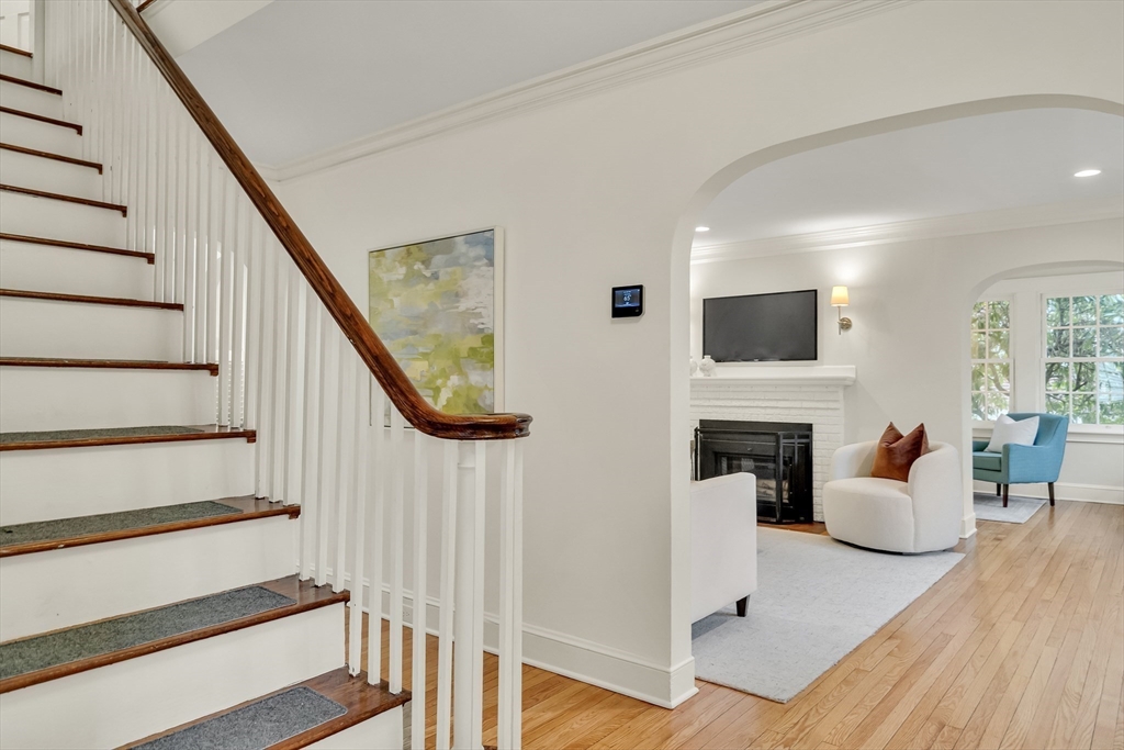 66 Moffat Road Newton, MA 02468 - Photo 7 of 29