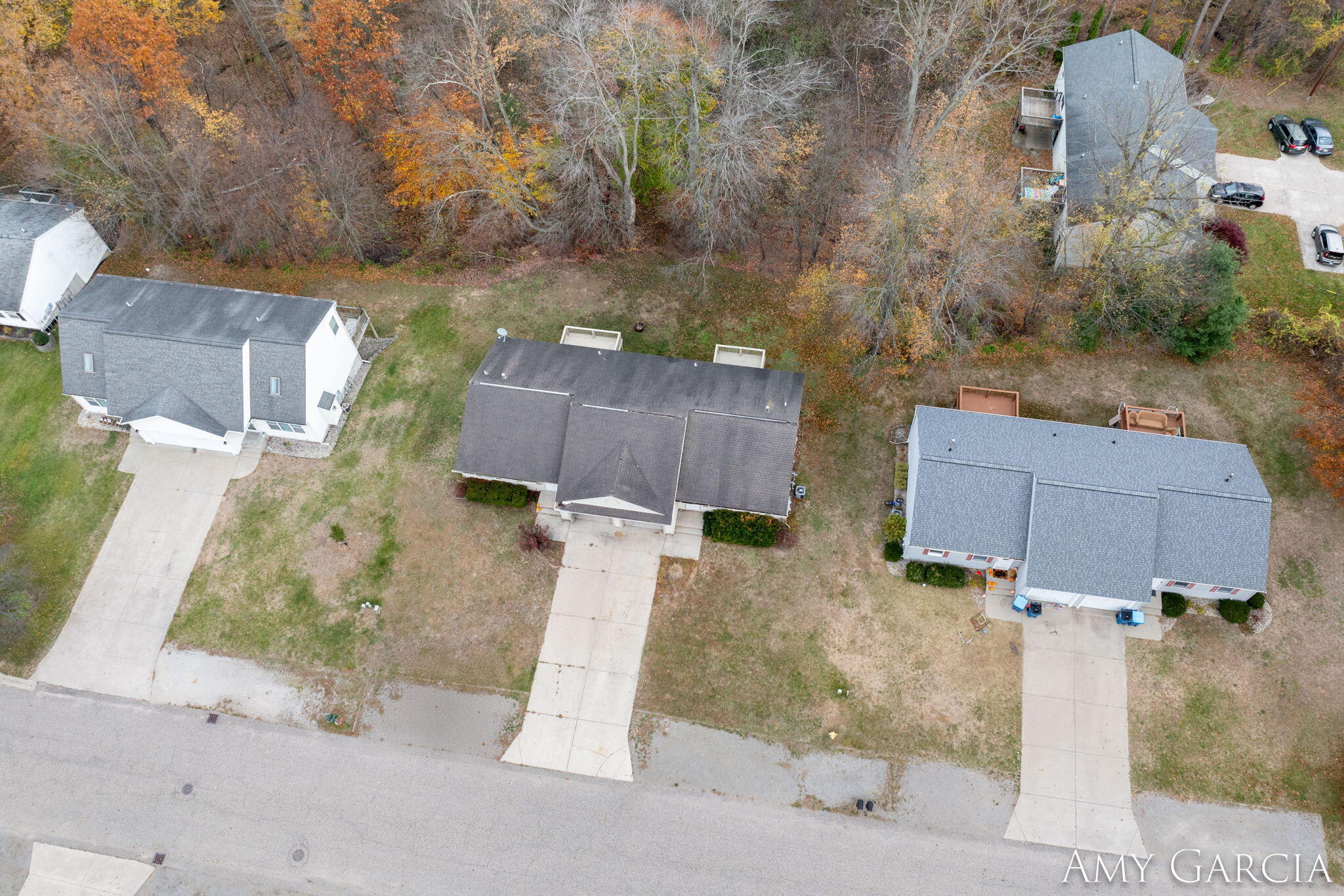 14825 Timber Lane Spring Lake, MI 49456 - Photo 5 of 46 5-web-or-mls-14825-timber-ln
