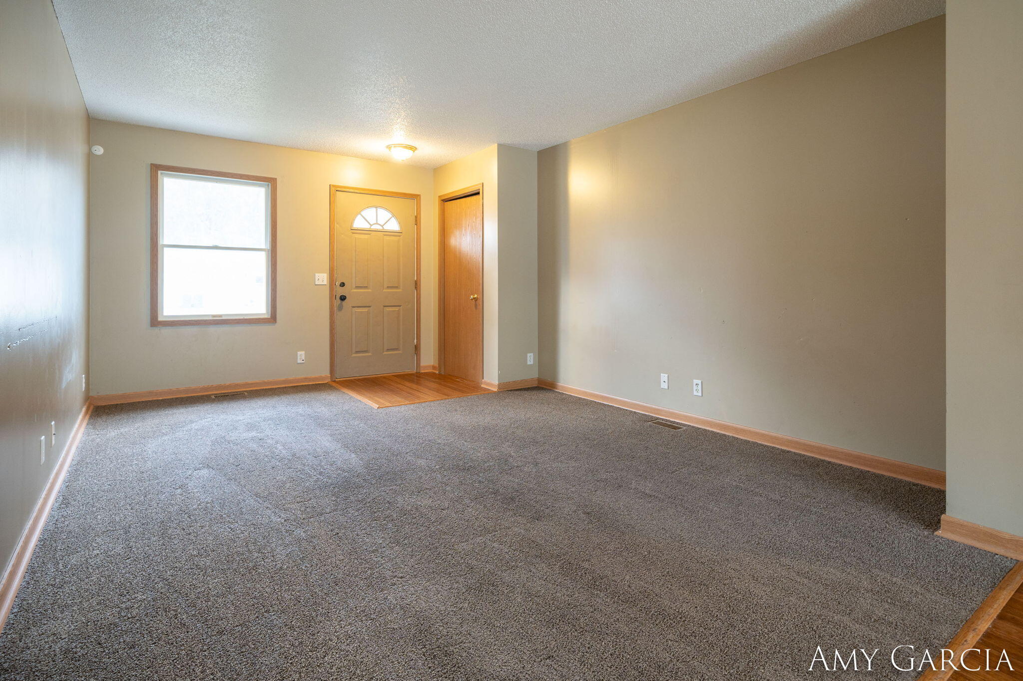 14825 Timber Lane Spring Lake, MI 49456 - Photo 6 of 46 6-web-or-mls-14825-timber-ln