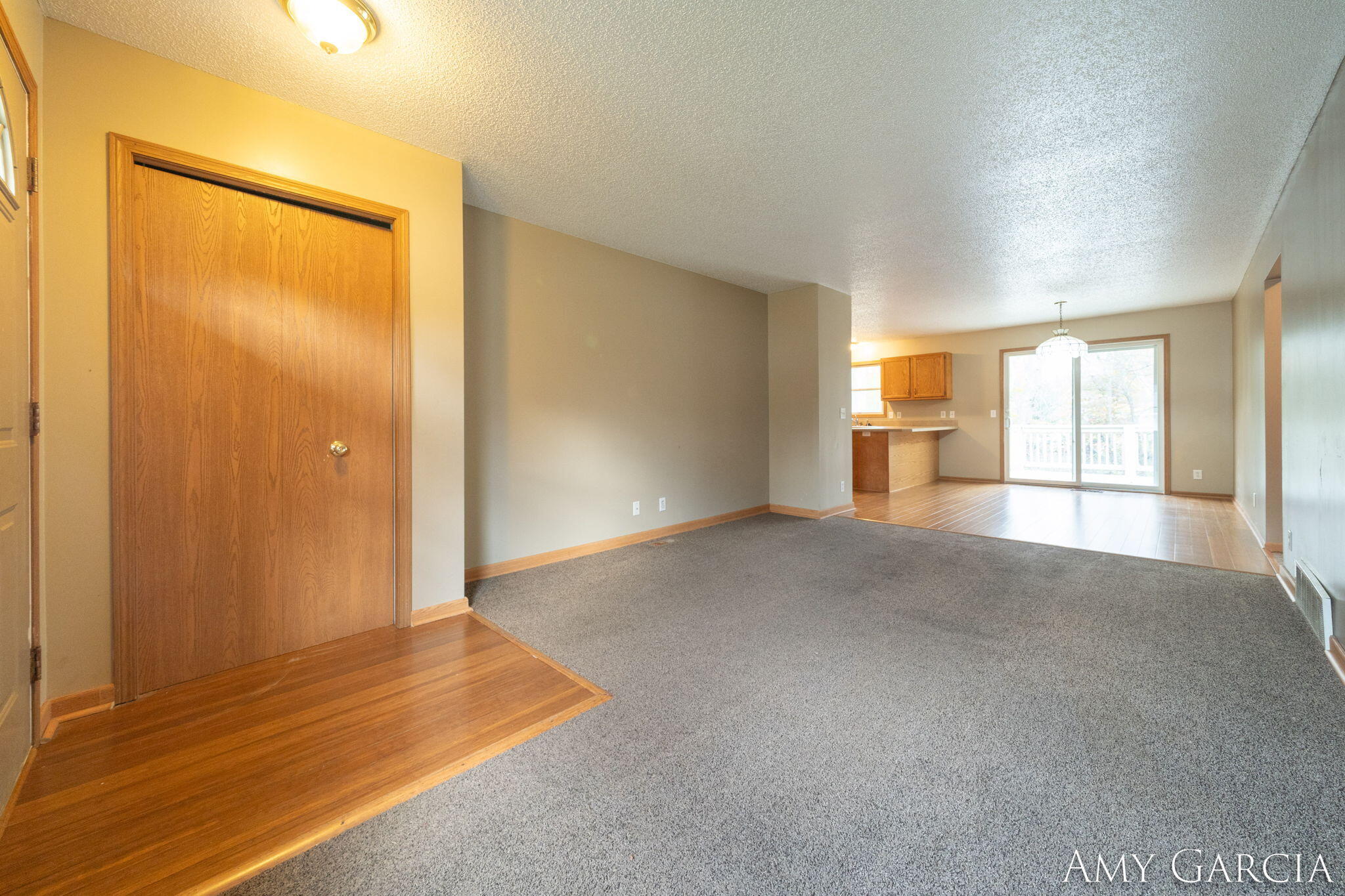 14825 Timber Lane Spring Lake, MI 49456 - Photo 8 of 46 8-web-or-mls-14825-timber-ln