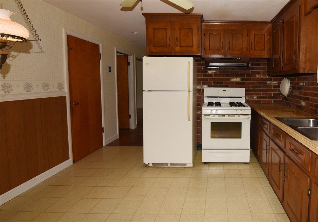 35 Ingrid Road Weymouth, MA 02188 - Photo 14 of 29 Gallery Image 14