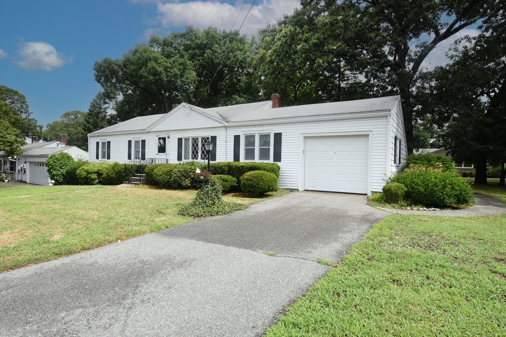 35 Ingrid Road Weymouth, MA 02188 - Photo 3 of 29 Gallery Image 3