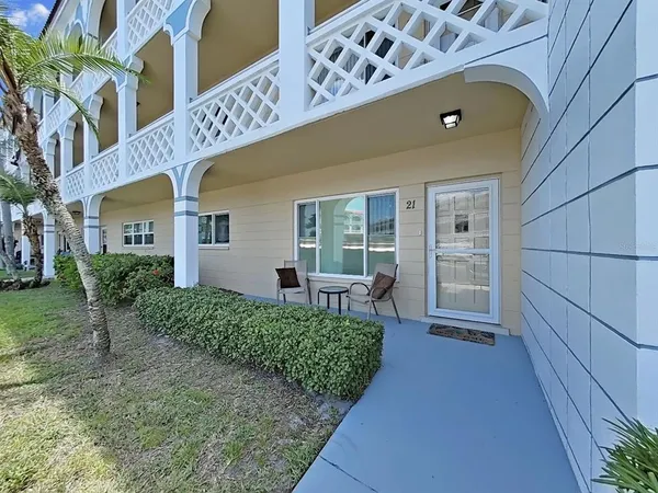 $289,000 | 2405 Franciscan Drive, Unit 21, Clearwater, FL 33763