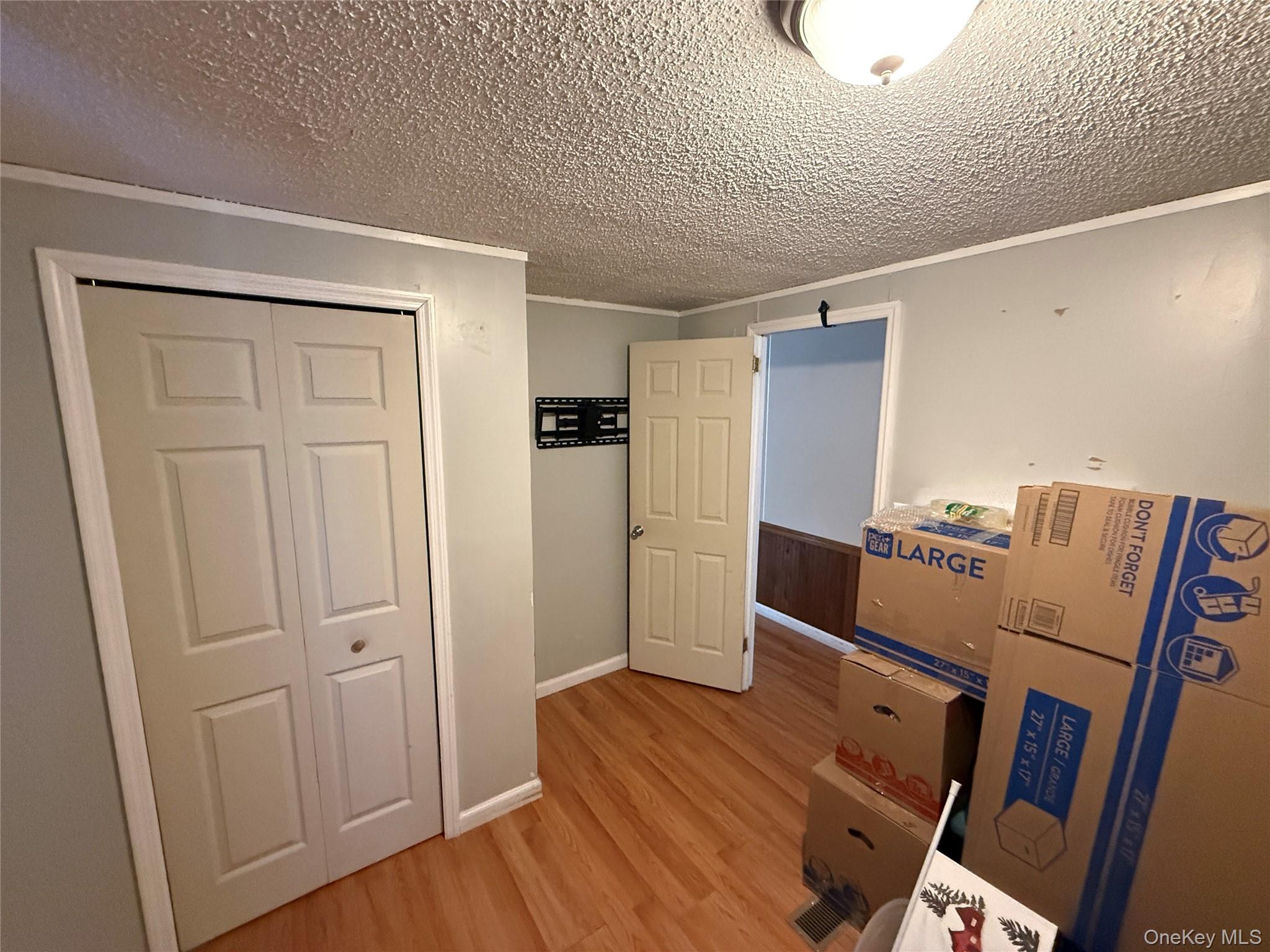 379 Ellen Street Wallkill, NY 12589 - Photo 14 of 18