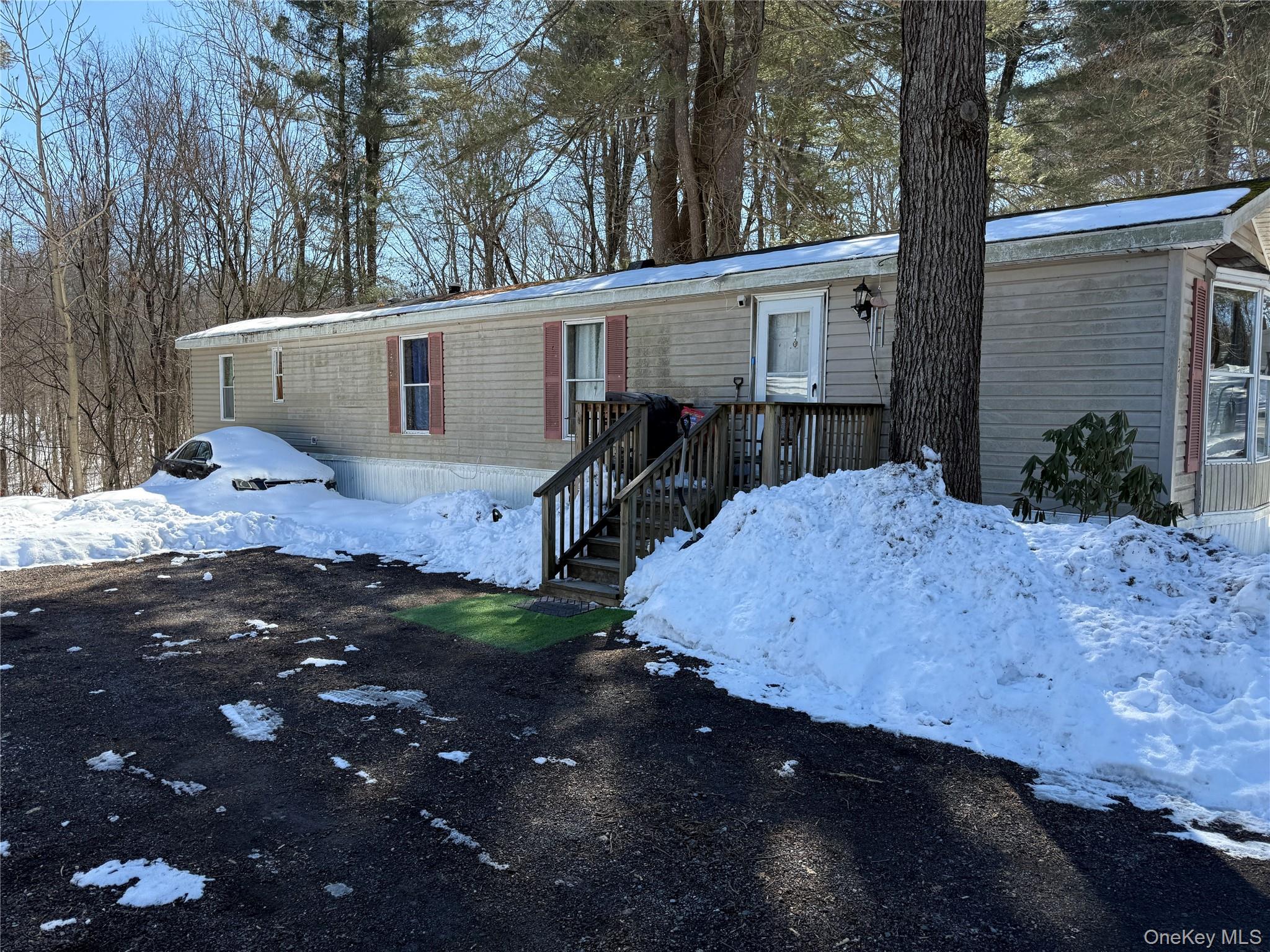 379 Ellen Street Wallkill, NY 12589 - Photo 2 of 18