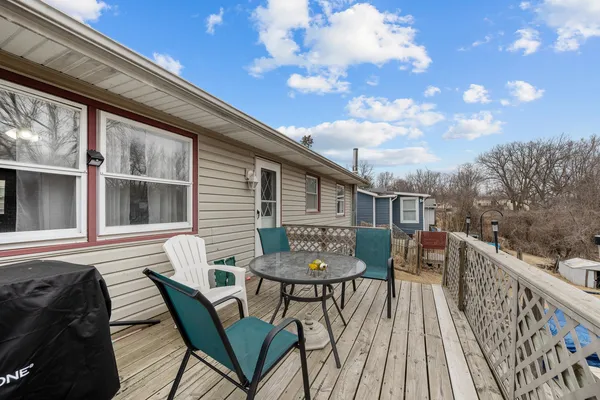 $170,000 | 104 Girard Street, Port Byron, IL 61275