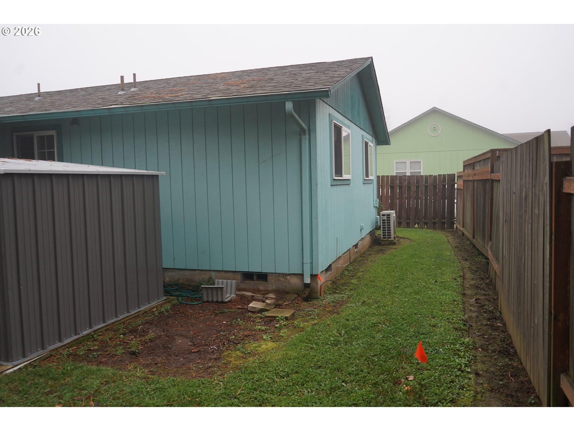 802 54th Place Springfield, OR 97478 - Photo 19 of 27 a view of a backyard