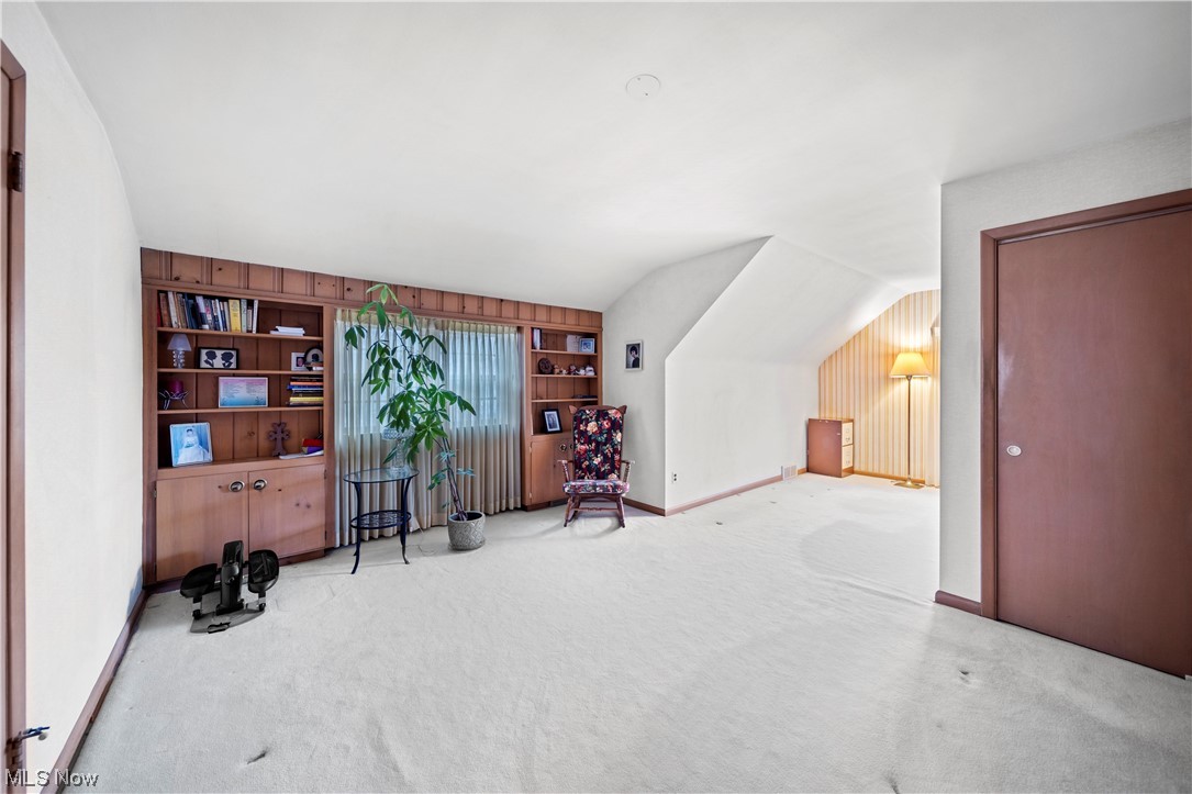1111 Blanchester Road Lyndhurst, OH 44124 - Photo 19 of 27