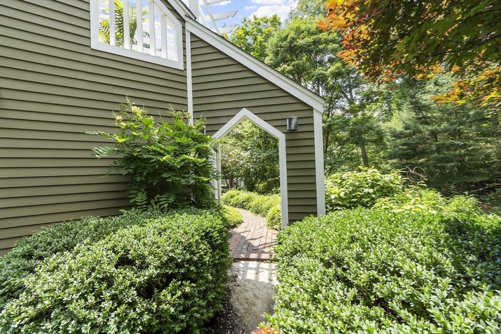 121 Bogastow Brook Road Sherborn, MA 01770 - Photo 11 of 42 Gallery Image 11