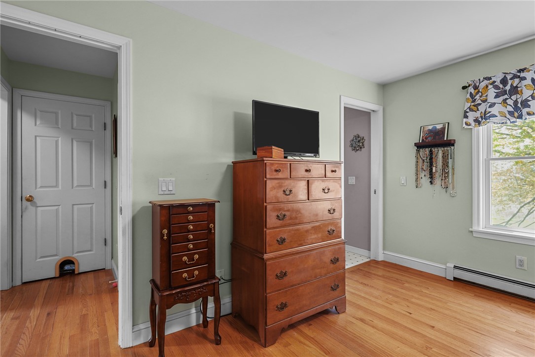 1037 Main Road Tiverton, RI 02878 - Photo 24 of 33