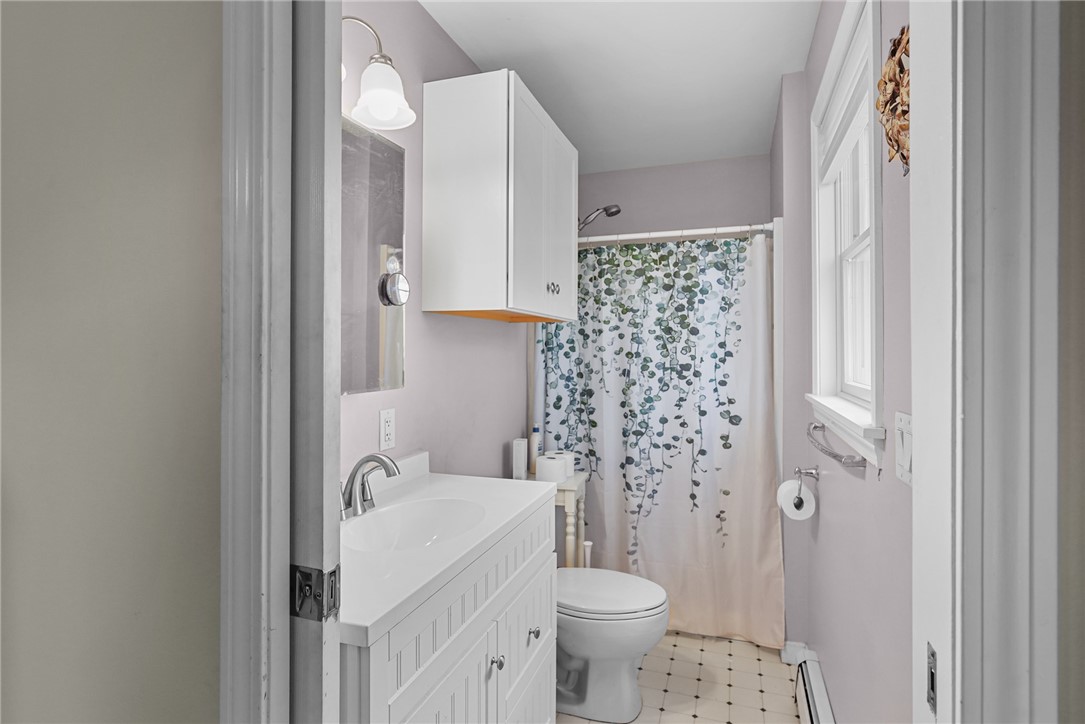 1037 Main Road Tiverton, RI 02878 - Photo 25 of 33