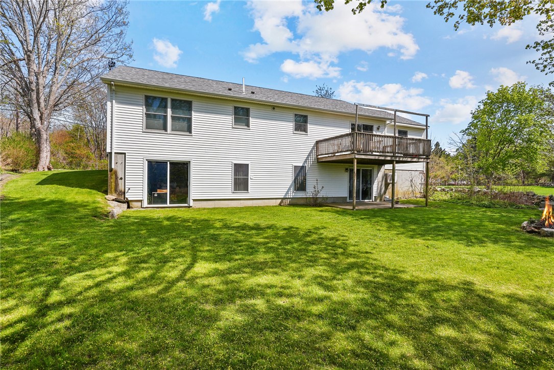 1037 Main Road Tiverton, RI 02878 - Photo 6 of 33