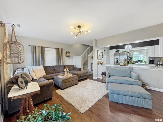 $339,900 | 400 Harbor Pointe Drive, East Peoria, IL 61611