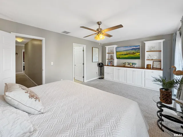 $339,900 | 400 Harbor Pointe Drive, East Peoria, IL 61611