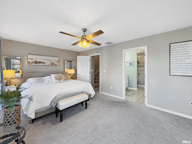 $339,900 | 400 Harbor Pointe Drive, East Peoria, IL 61611