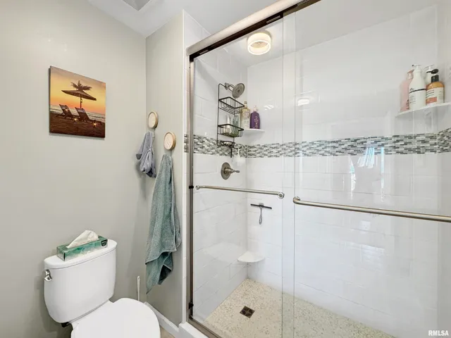 $339,900 | 400 Harbor Pointe Drive, East Peoria, IL 61611