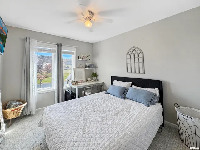 $339,900 | 400 Harbor Pointe Drive, East Peoria, IL 61611