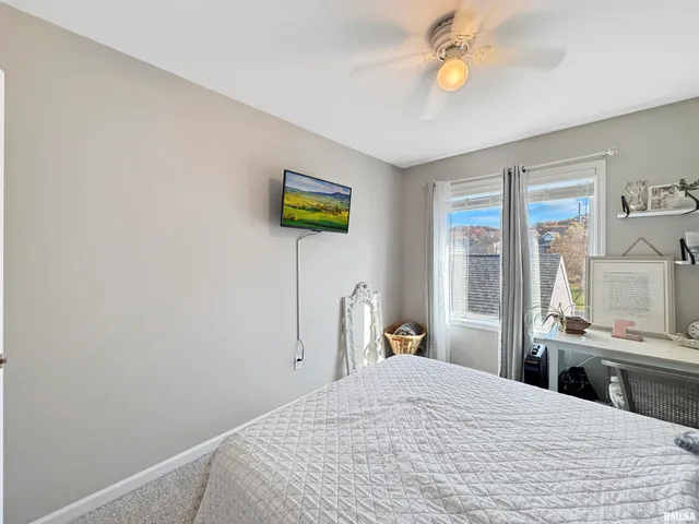 $339,900 | 400 Harbor Pointe Drive, East Peoria, IL 61611