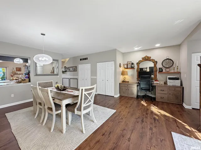 $339,900 | 400 Harbor Pointe Drive, East Peoria, IL 61611