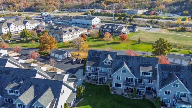 $339,900 | 400 Harbor Pointe Drive, East Peoria, IL 61611