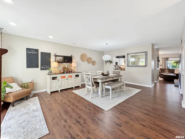 $339,900 | 400 Harbor Pointe Drive, East Peoria, IL 61611