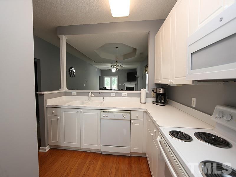 2172 Castle Pines Drive Raleigh, NC 27604 - Photo 3 of 15 Gallery Image 3