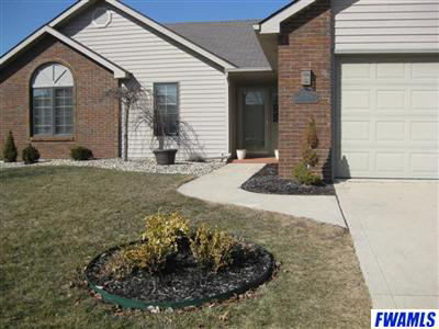 2212 Broken Oak Road Fort Wayne, IN 46818 - Photo 3 of 19