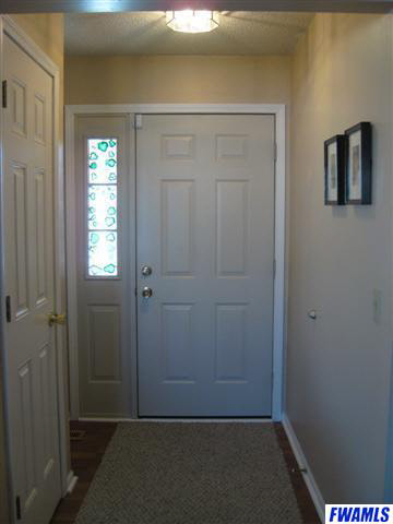 2212 Broken Oak Road Fort Wayne, IN 46818 - Photo 4 of 19