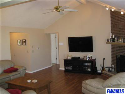 2212 Broken Oak Road Fort Wayne, IN 46818 - Photo 6 of 19