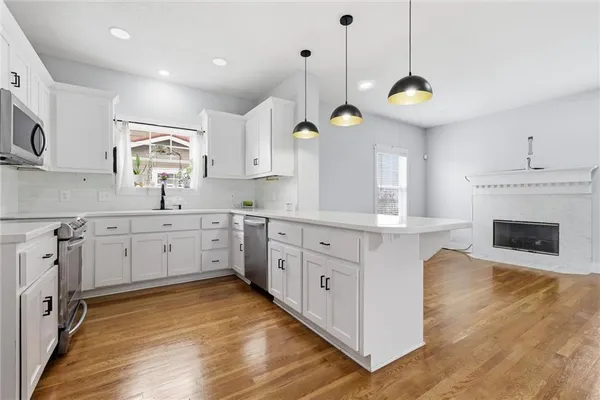 $399,000 | 3733 South Thompson Circle, Kansas City, KS 66103