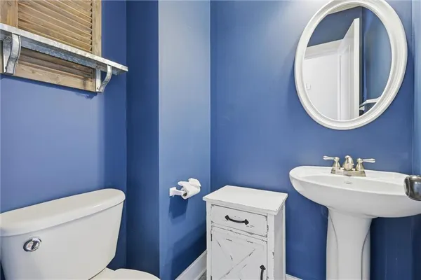 $399,000 | 3733 South Thompson Circle, Kansas City, KS 66103