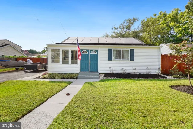 $295,000 | 32 1st Avenue, Glen Burnie, MD 21060