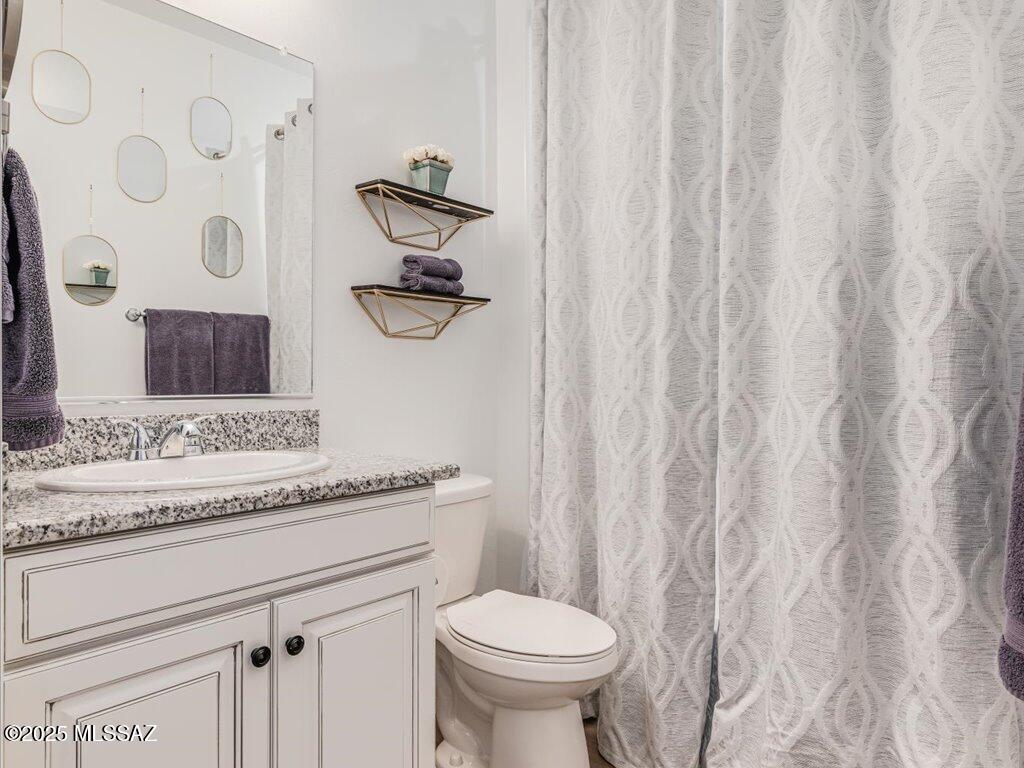11913 East Ryscott Circle Vail, AZ 85641 - Photo 25 of 43 On Suite Bath