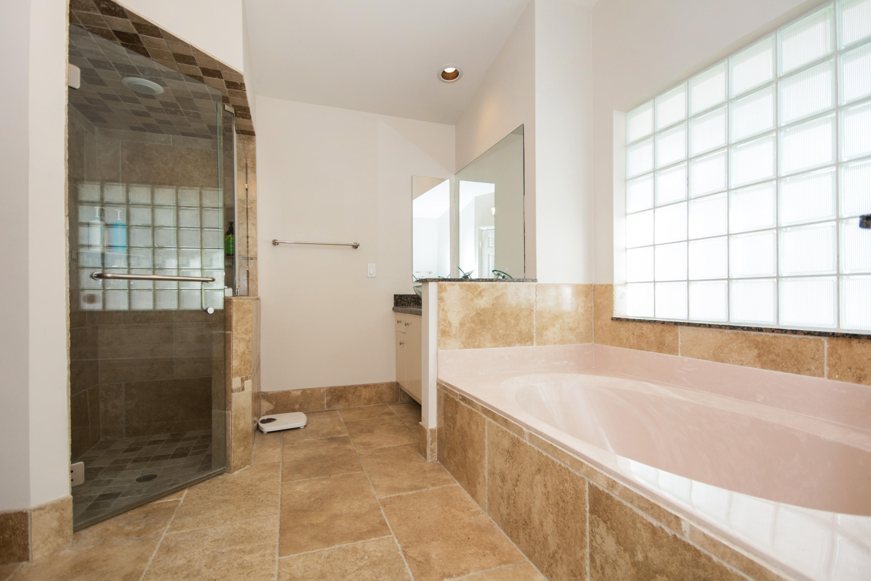 6402 Brava Way Boca Raton, FL 33433 - Photo 15 of 28 6402_brava_way_MLS_HID1095956_ROOMsmp860