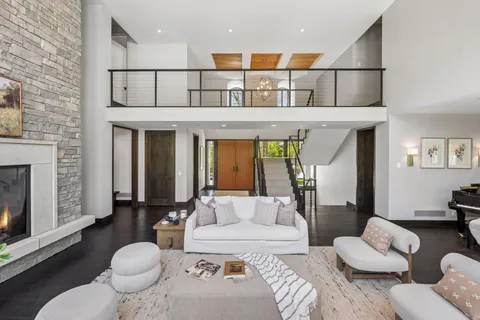 $3,950,000 | 2201 Isengard Lane, Minnetonka, MN 55305